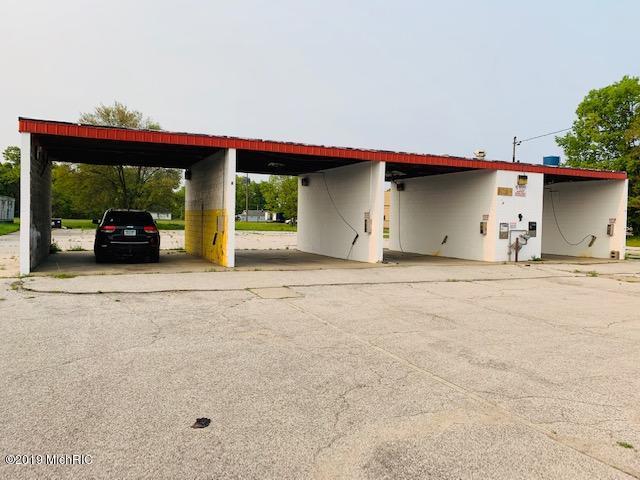 1051 Laketon Avenue - Photo 1