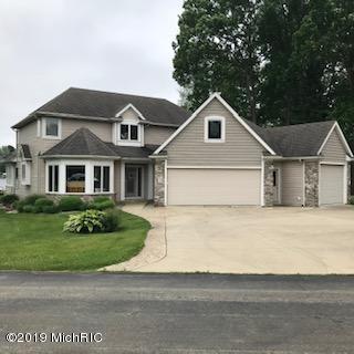 135 Dons Drive - Photo 1