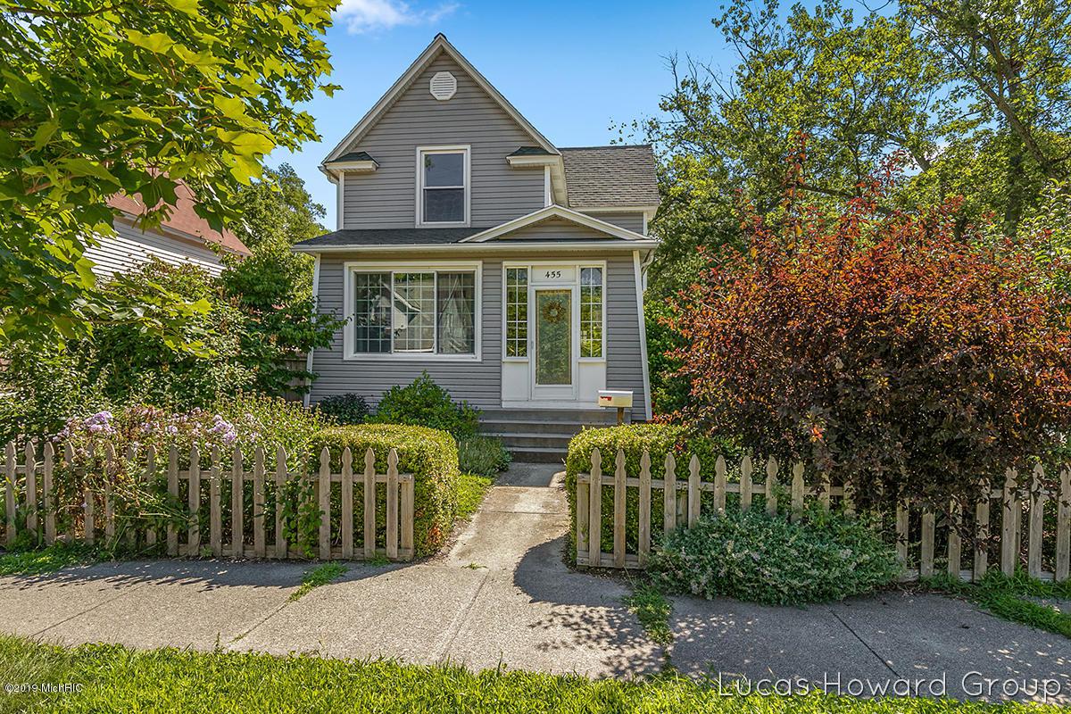 455 College Avenue - Photo 1