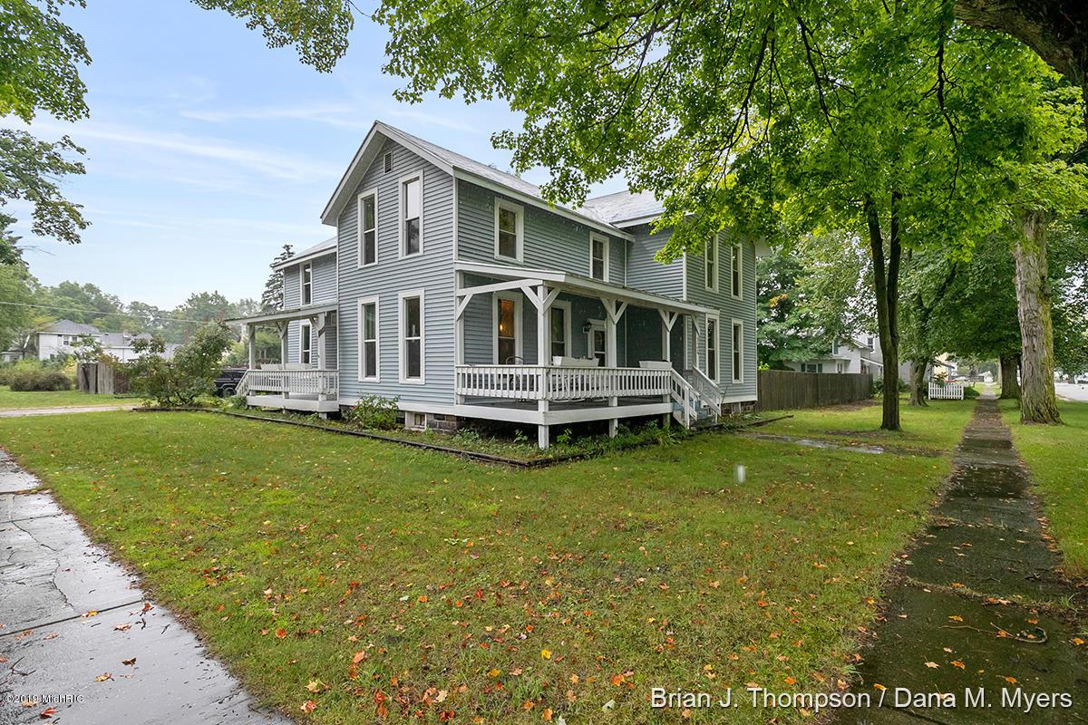 134 Lincoln Street - Photo 1