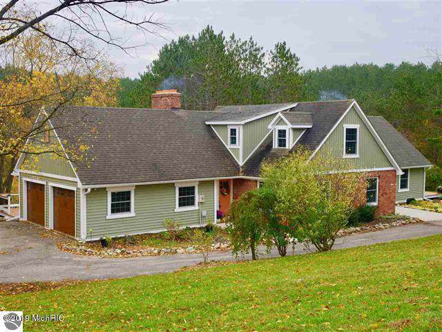 10903 45 Road - Photo 1
