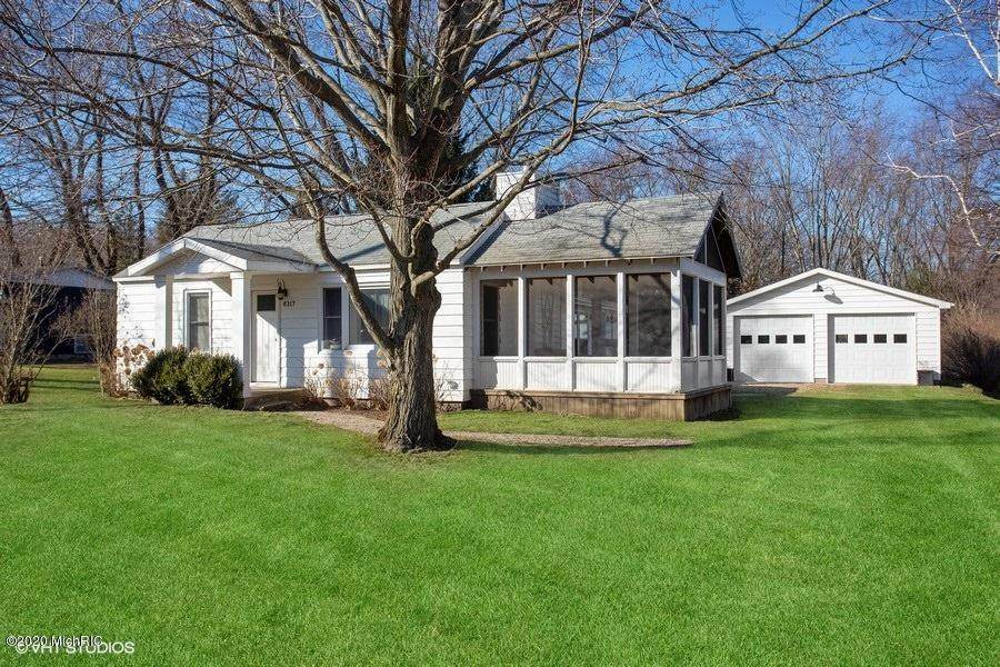 8317 East Road - Photo 1