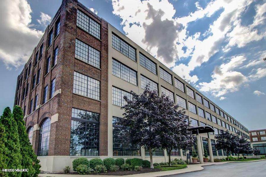 801 Broadway Avenue - Photo 1