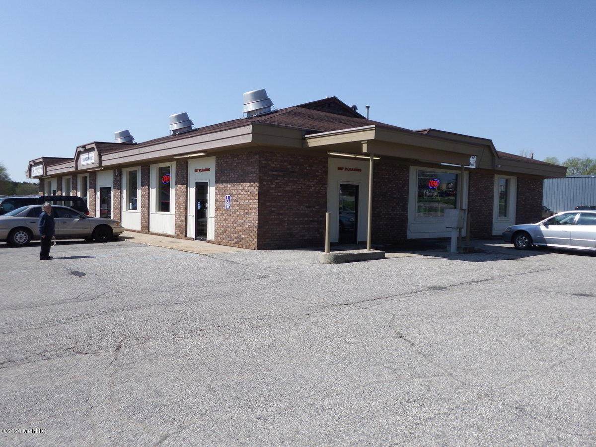 1122 Main Street - Photo 1