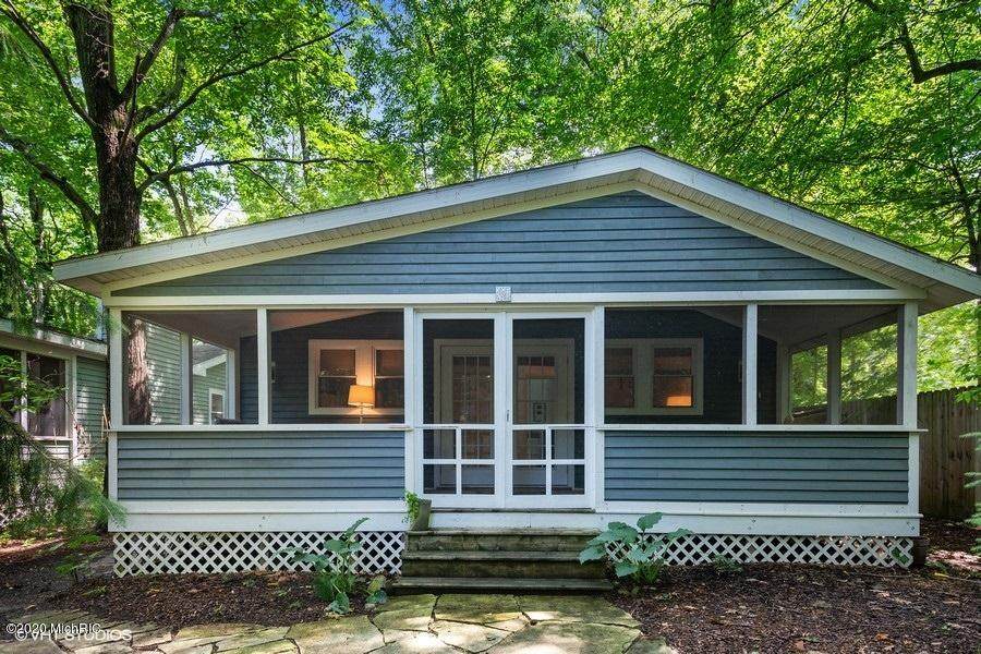 16038 Greenwood Avenue - Photo 1