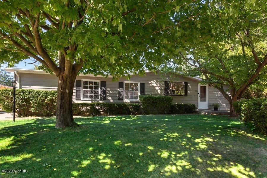 319 Dunham Avenue - Photo 1