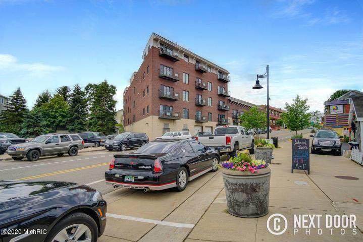 516 Williams Street - Photo 1
