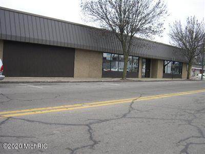 423 Sycamore Street - Photo 1