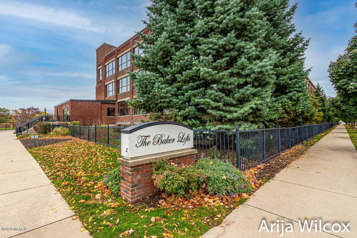 533 Columbia Avenue - Photo 1
