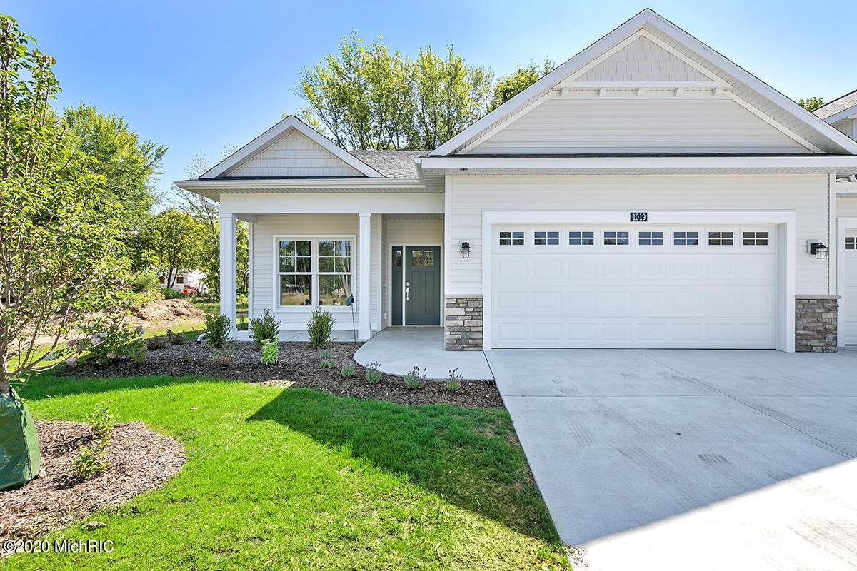 1003 Maplewood Court - Photo 1