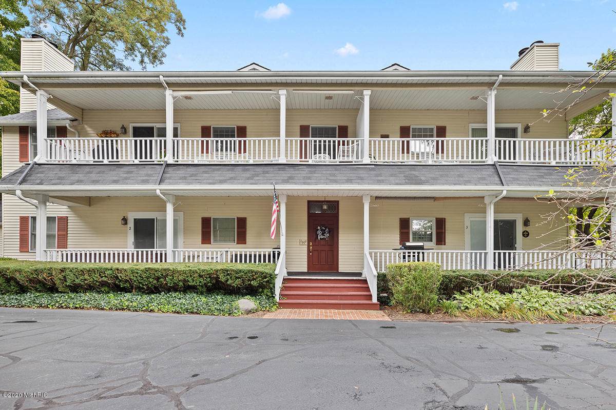 312 Francis Street - Photo 1