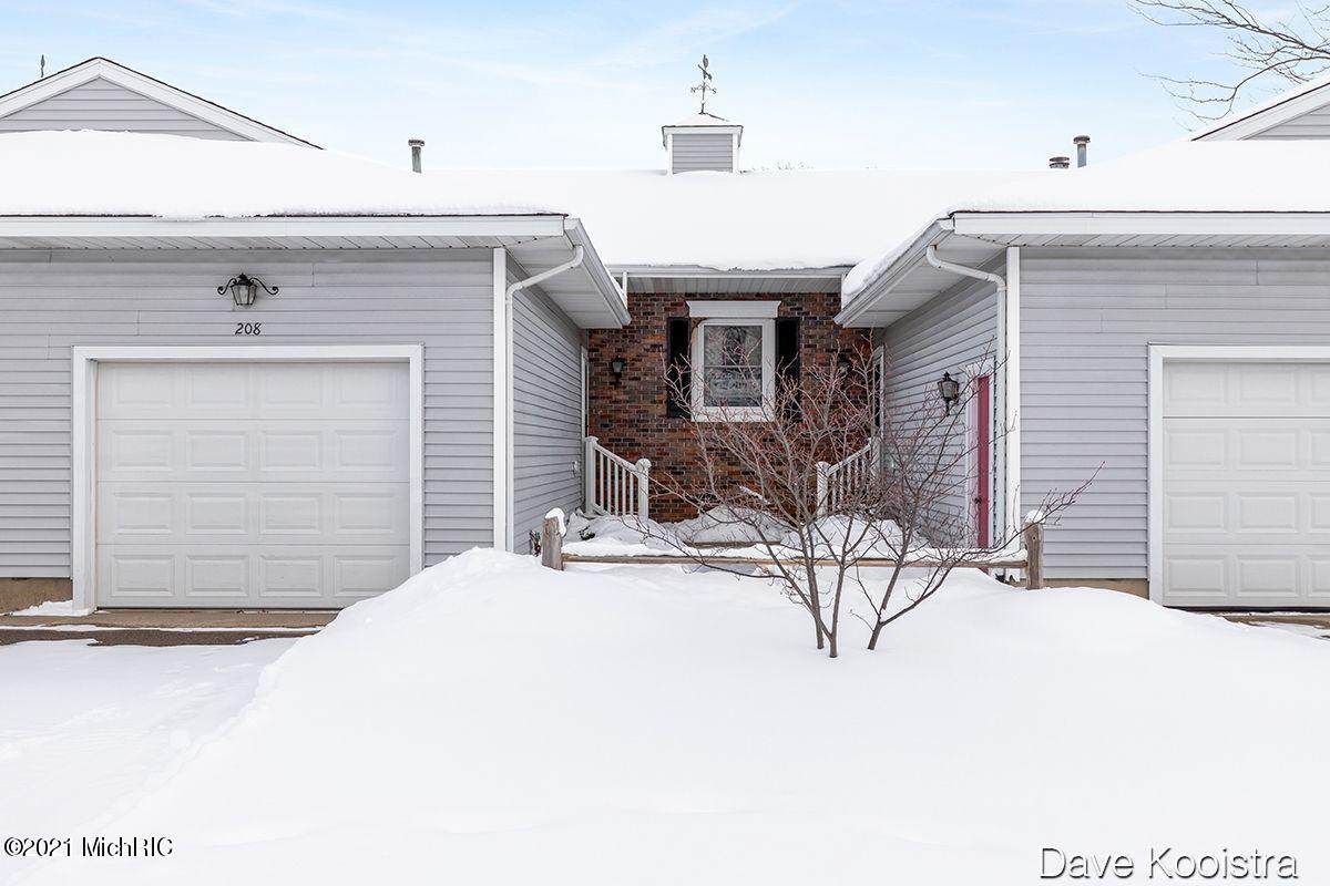 208 Blossom Drive - Photo 1