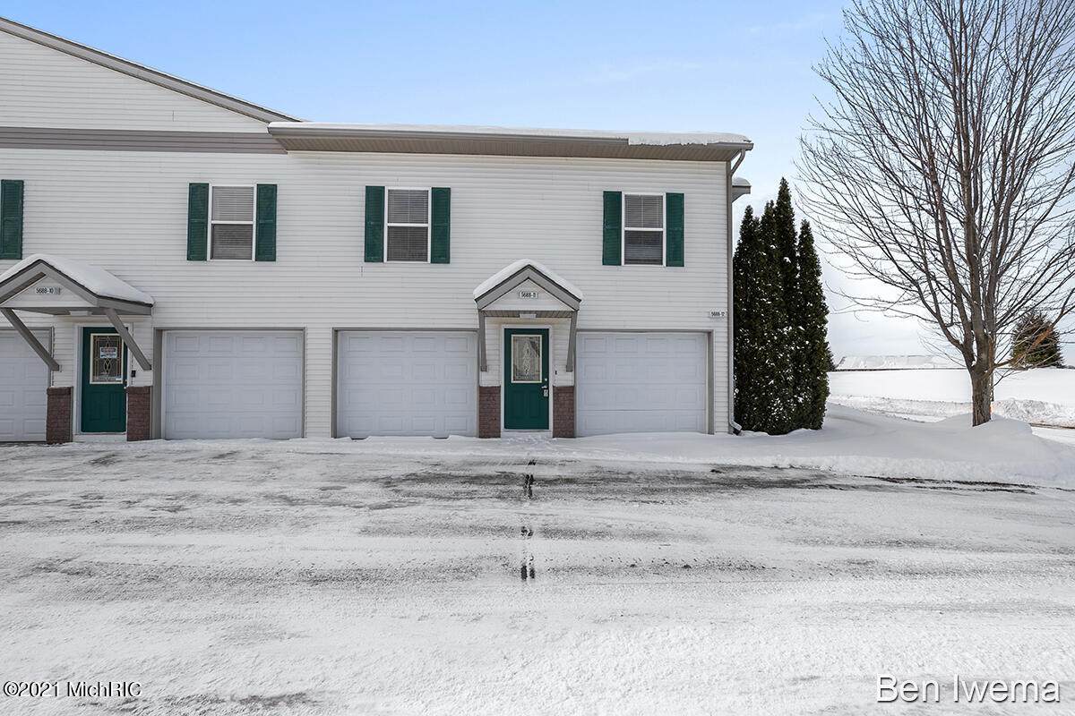 5688 E Town Drive - Photo 1