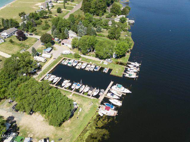 846 Lakeshore Drive - Photo 1