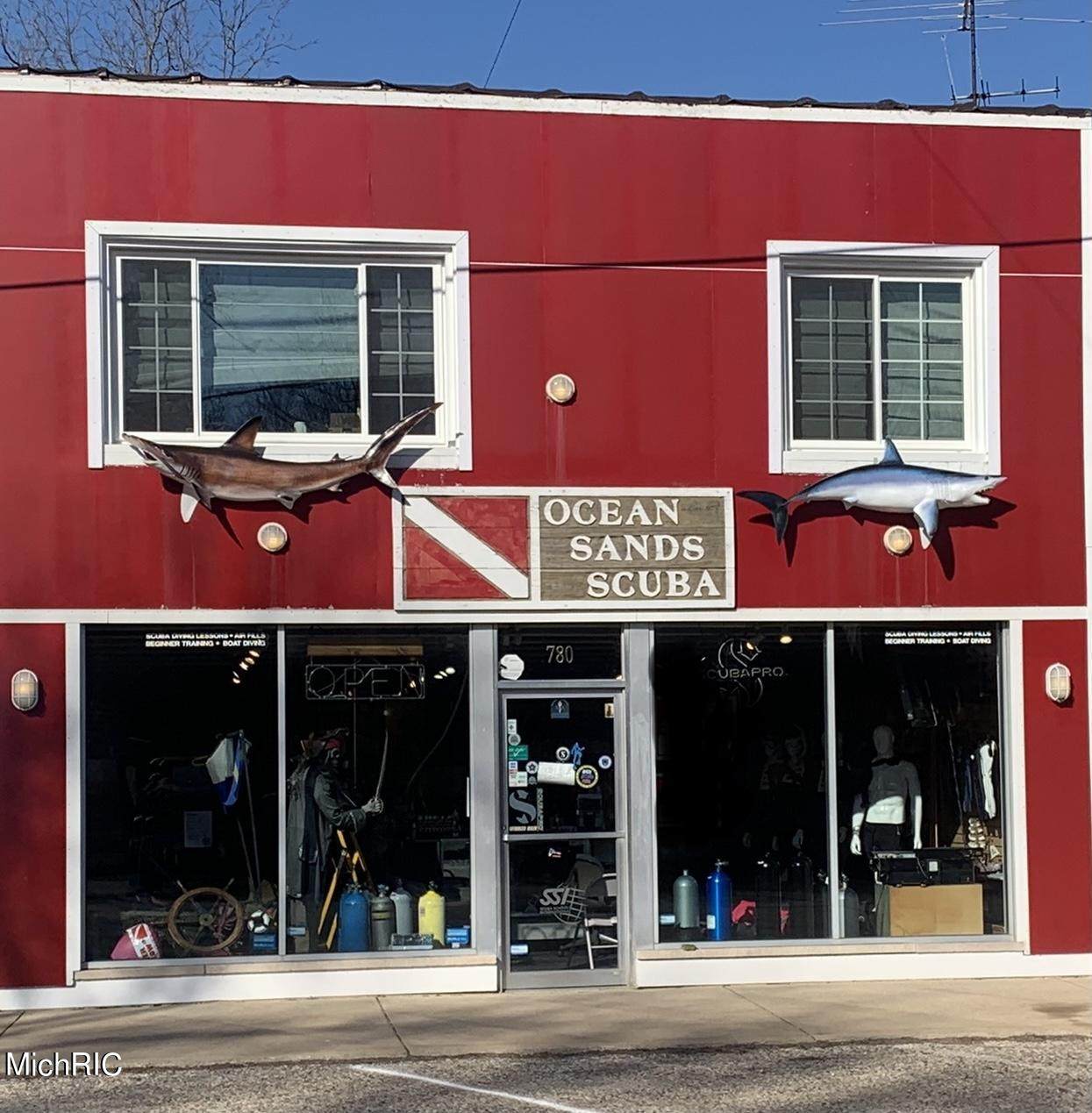 780 Columbia Avenue - Photo 1