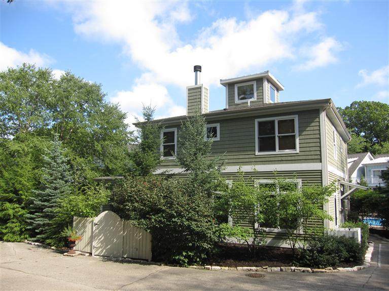 16032 Goodwin Avenue - Photo 1