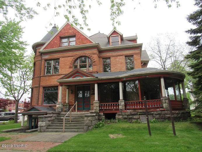 110 Pleasant Street - Photo 1