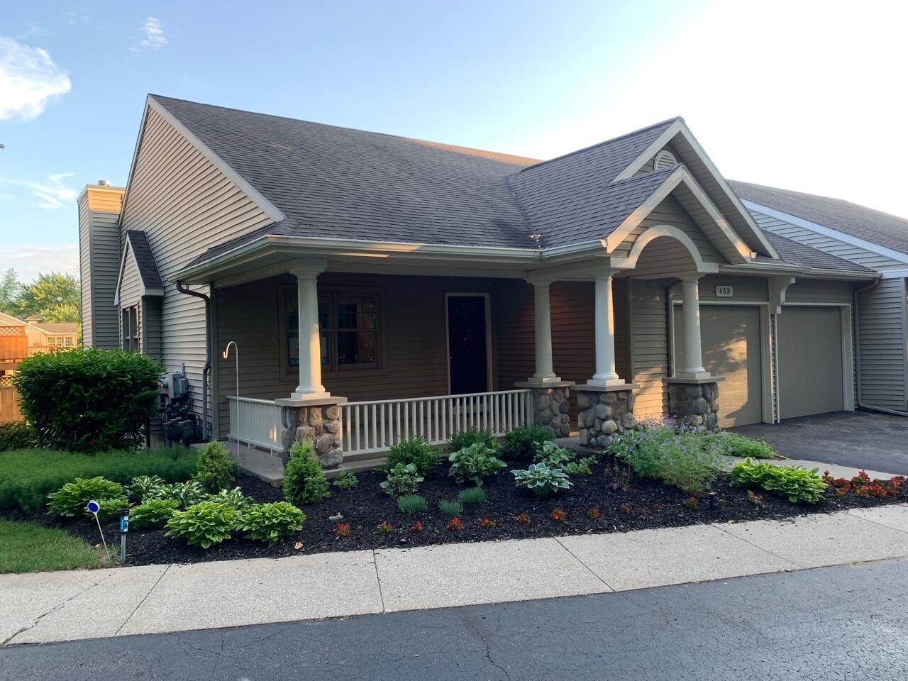 458 Melrose Drive - Photo 1