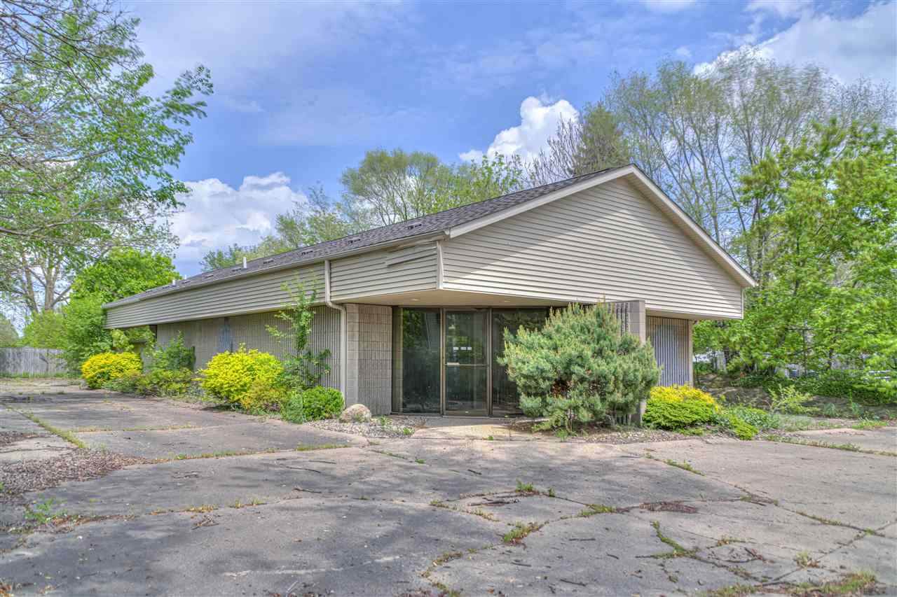 1010 Burr St - Photo 1