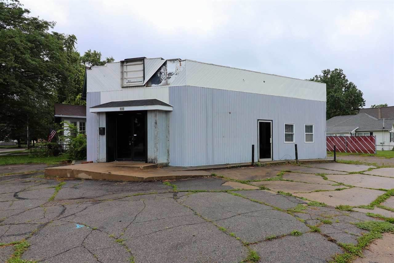 800 Wildwood - Photo 1