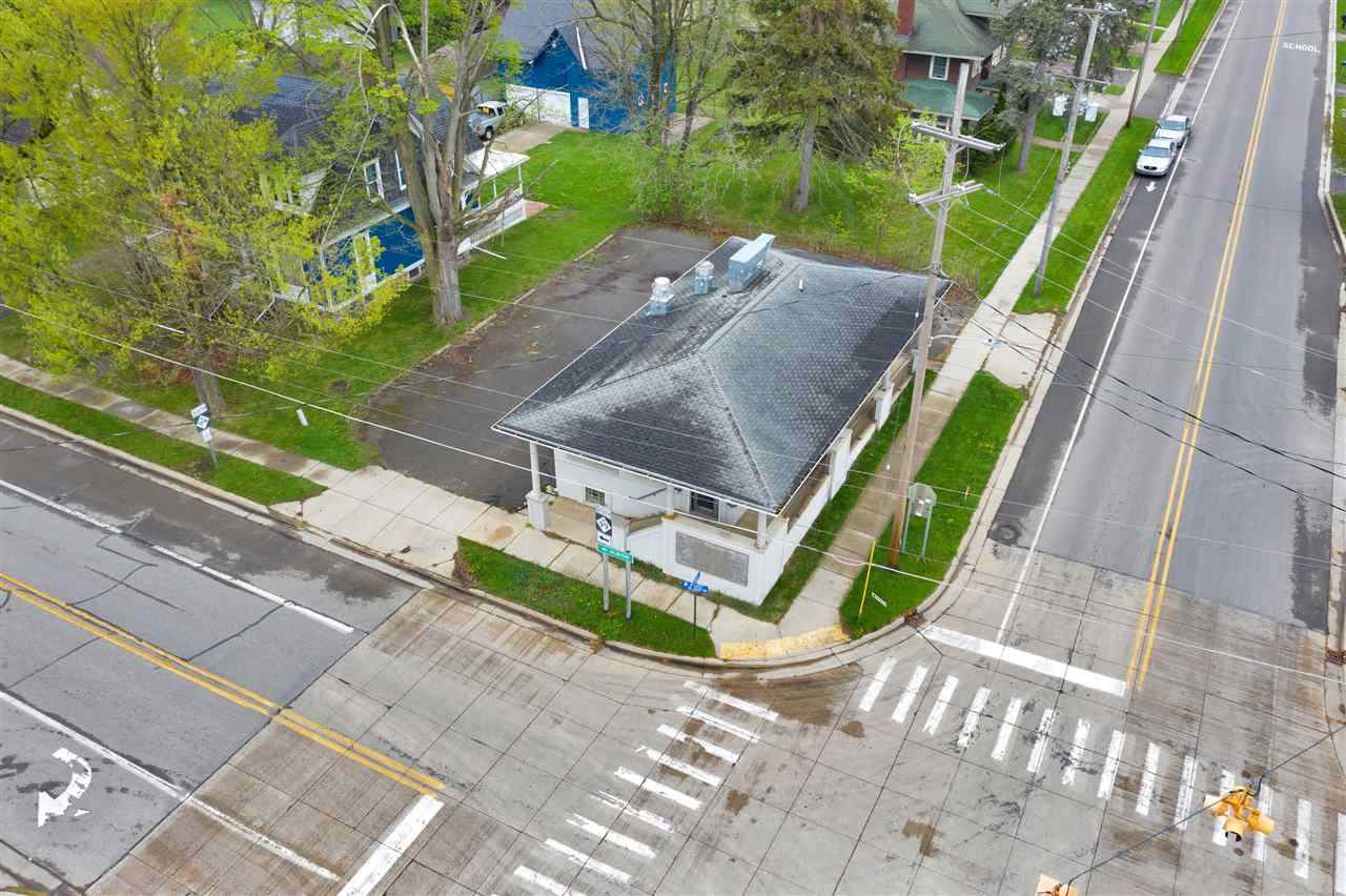 104 Maple St - Photo 1