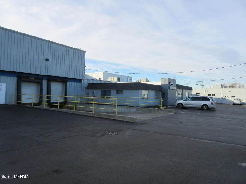 616 Vine Street - Photo 1