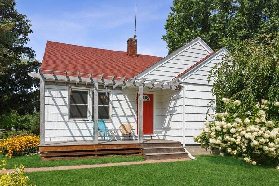9832 Church - Photo 1