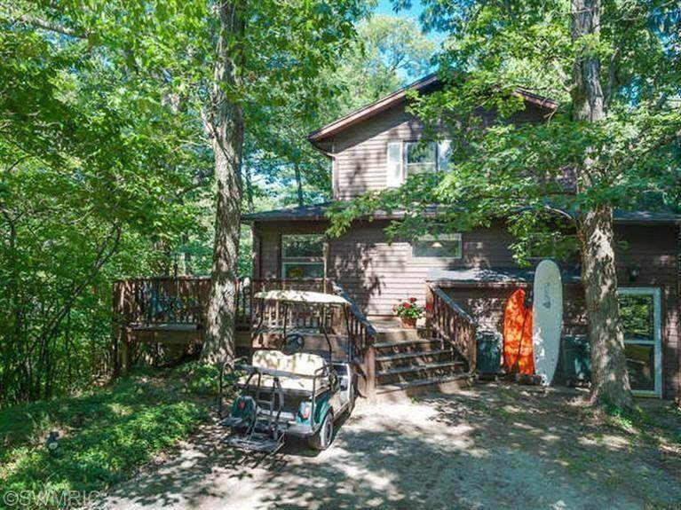 46109 Perkins Boulevard - Photo 1
