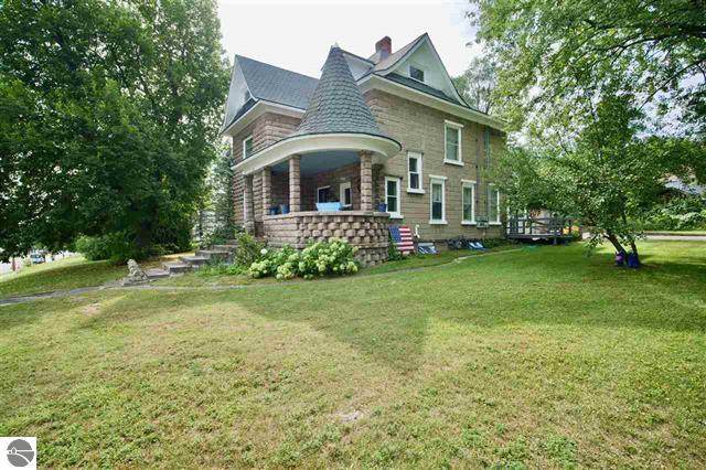 413 Main Street - Photo 1