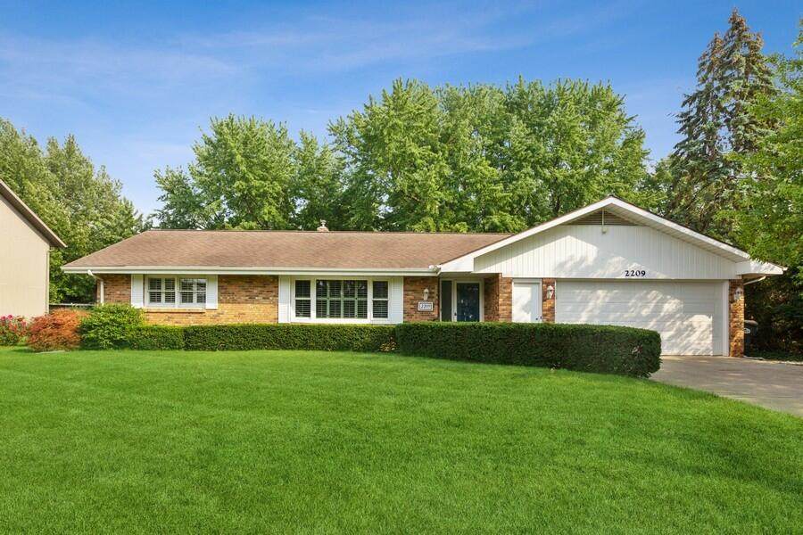 2209 Lakeshore Drive - Photo 1