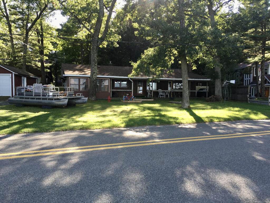 7505 Lakeshore Drive - Photo 1