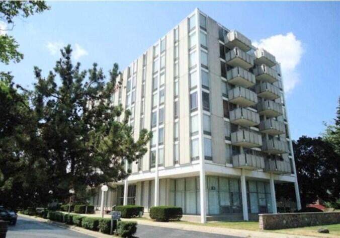 715 Michigan Avenue - Photo 1