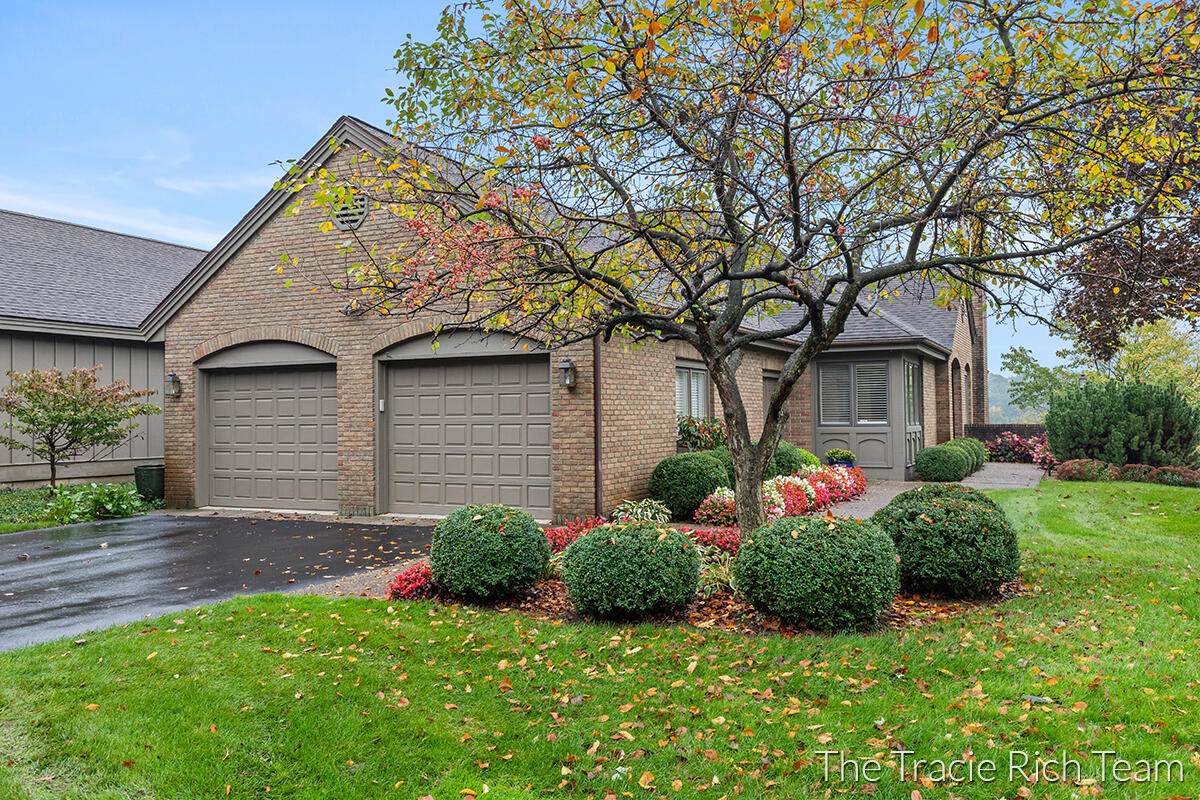 702 Cascade Hills Ridge - Photo 1