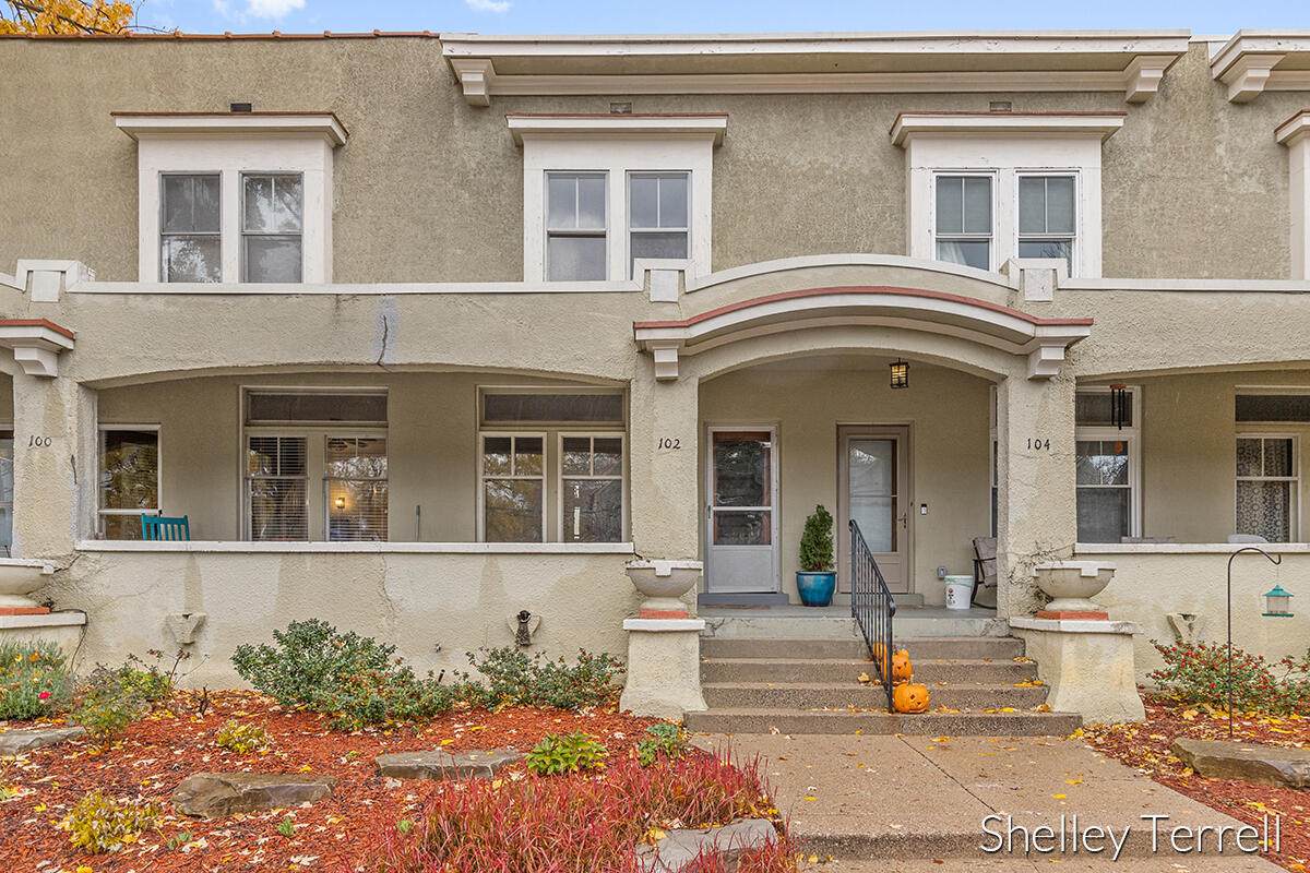 102 Fitzhugh Avenue - Photo 1
