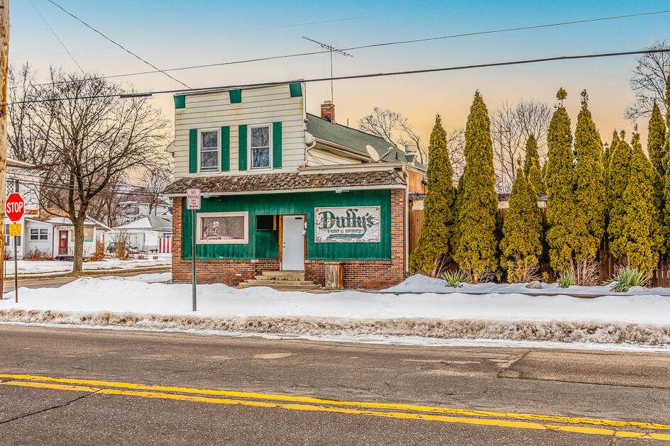 751 Waterloo Street - Photo 1