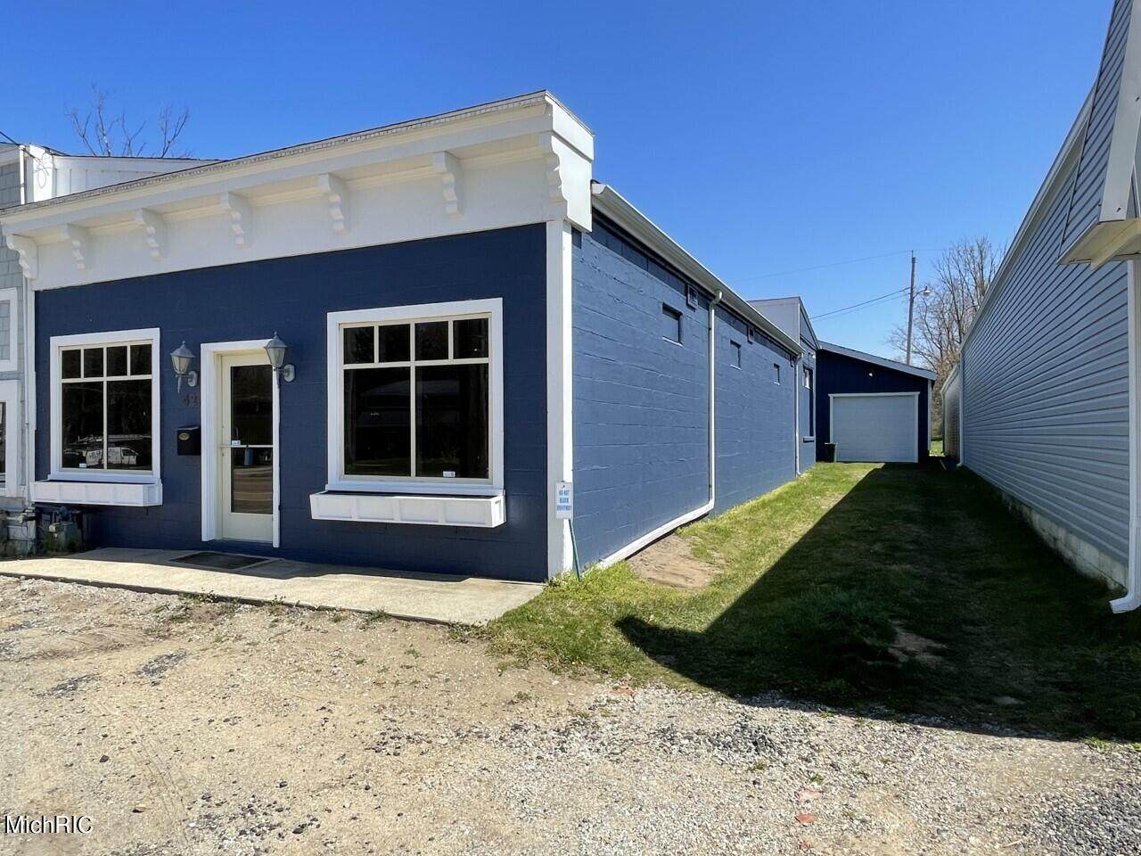 427 Whittaker Street - Photo 1