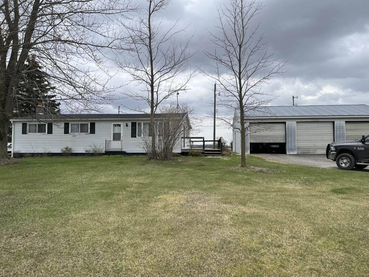 1634 70th Avenue - Photo 1