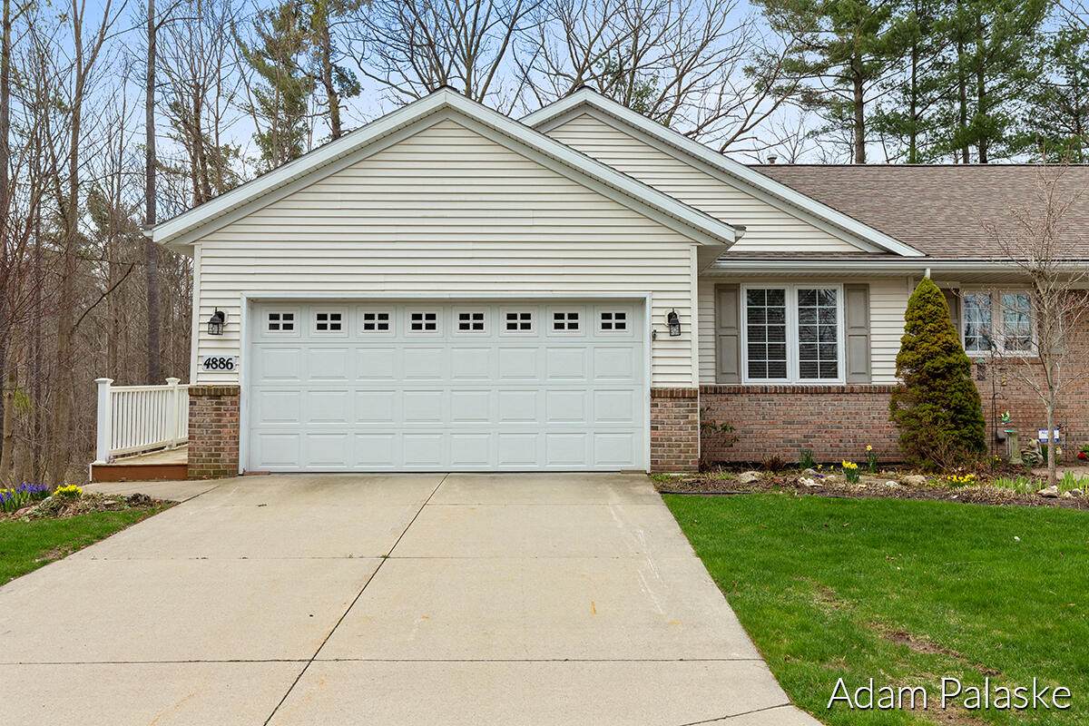 4886 Maple Shade Court - Photo 1