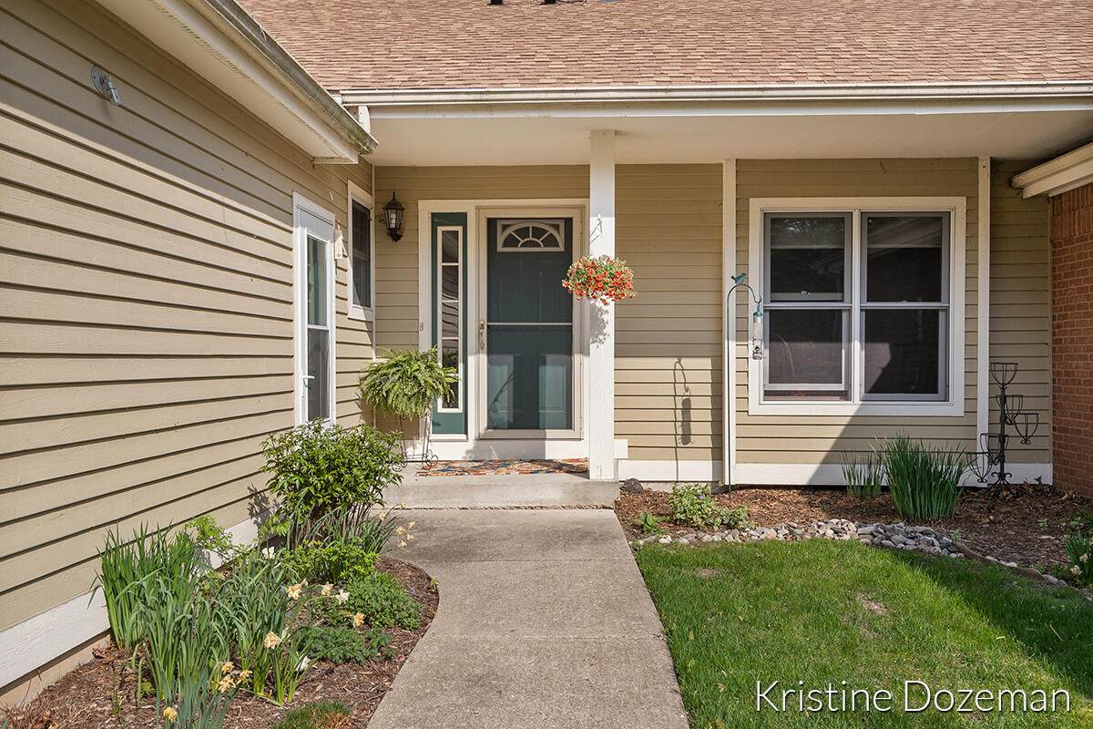 2023 Cross Creek Drive - Photo 1