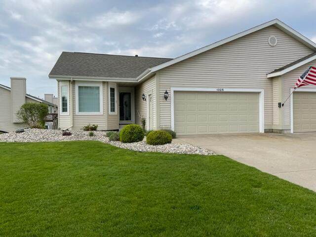 1325 Meadowview Drive - Photo 1