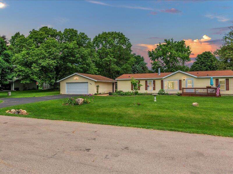 160 Boadway Drive - Photo 1