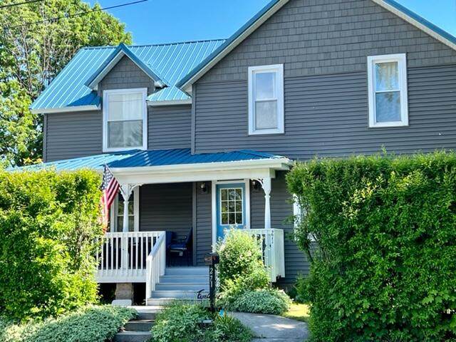 271 3rd Street - Photo 1