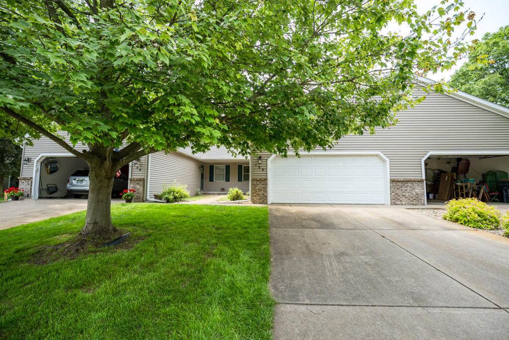 706 Bayberry Lane - Photo 1