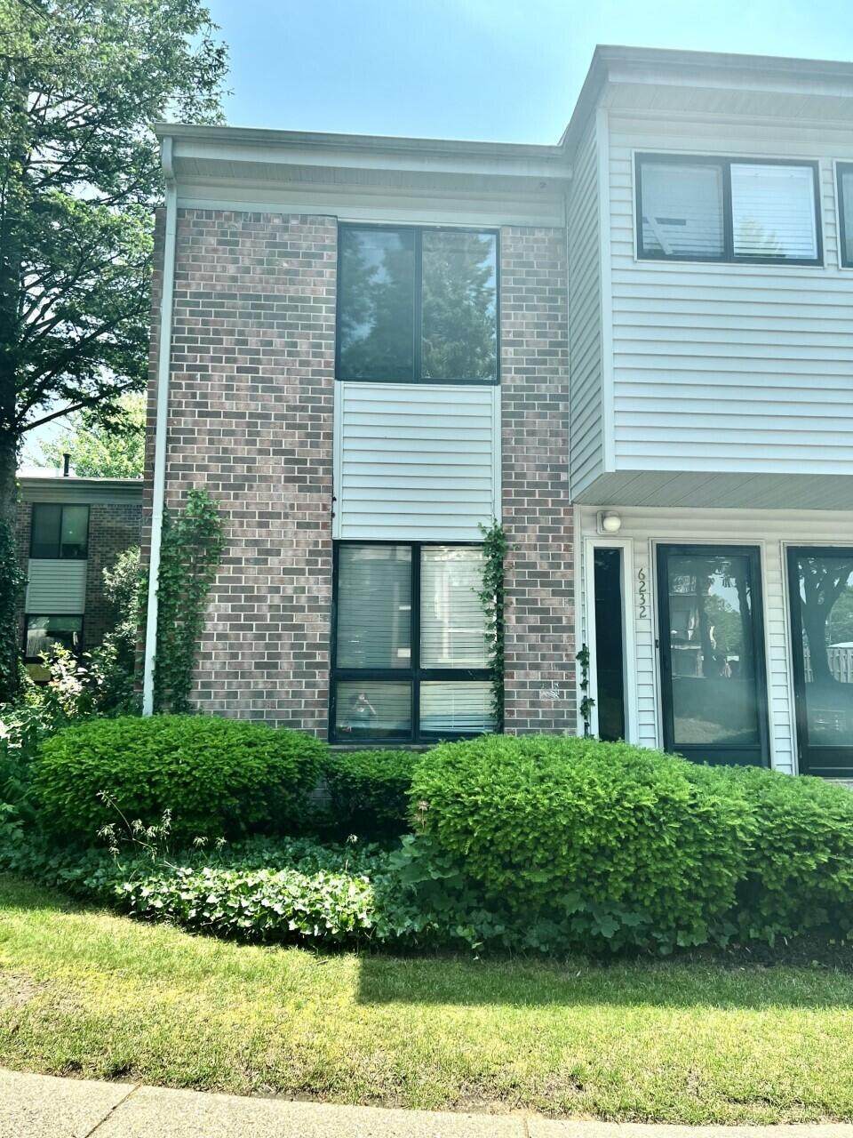 6232 Lincolnshire Court - Photo 1