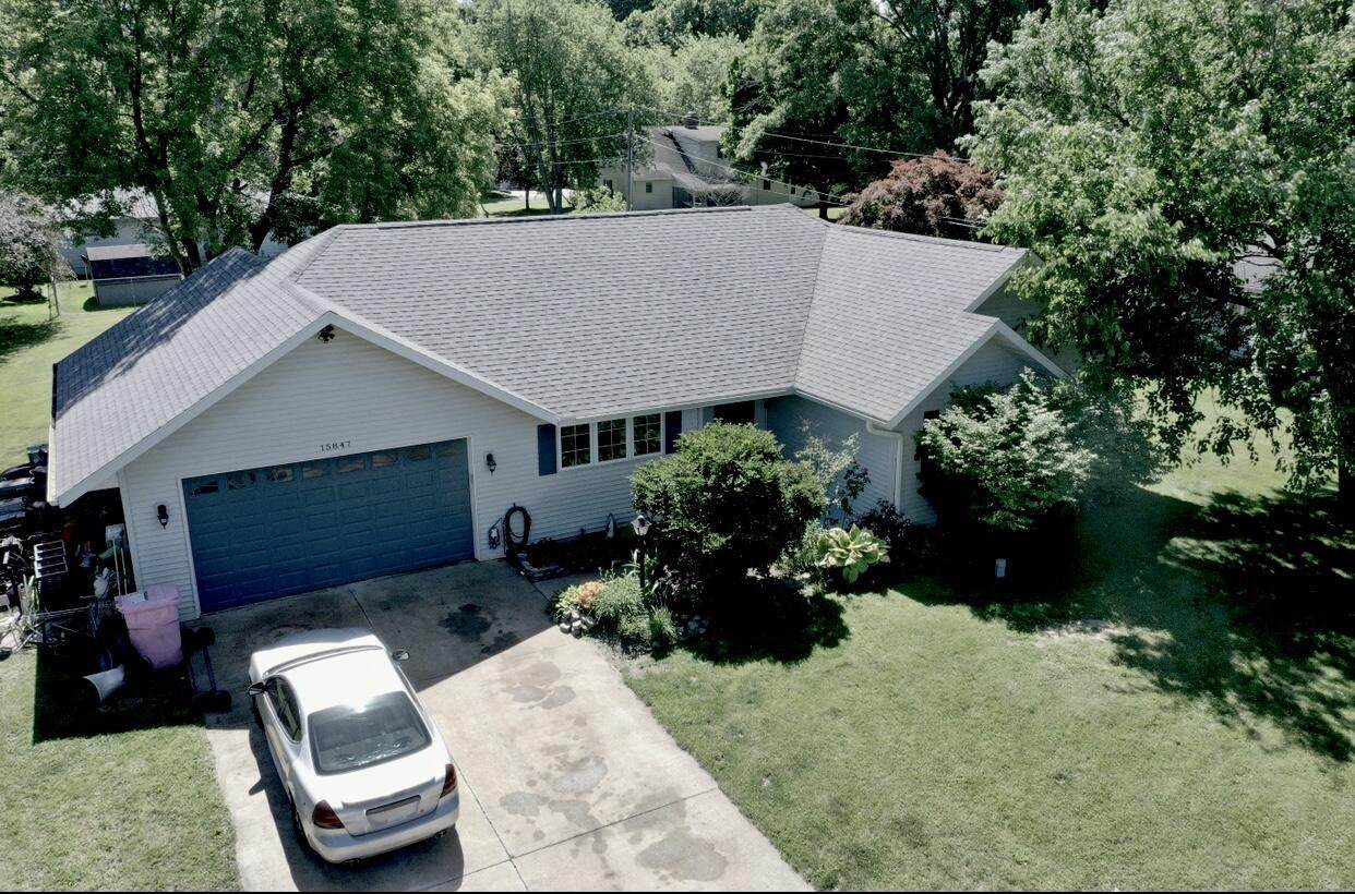 15847 Meadowview Drive - Photo 1