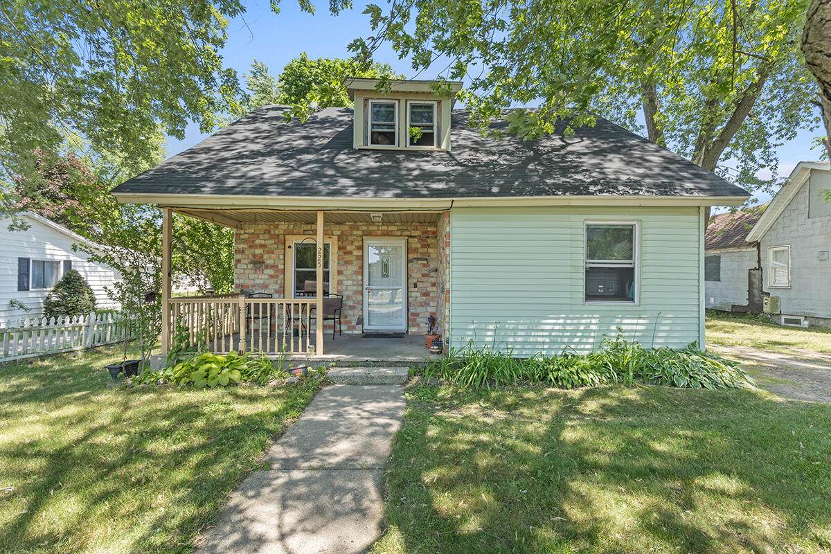 225 Grant Street - Photo 1
