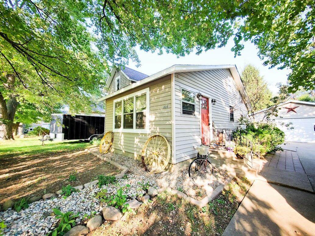 323 Potter Street - Photo 1