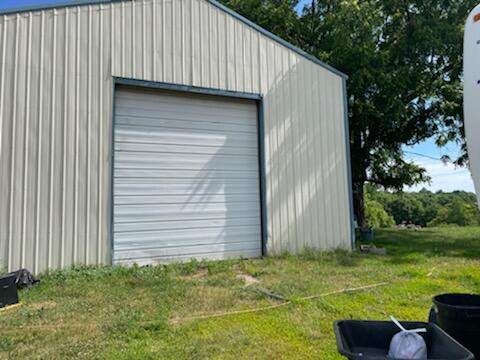8725 Ross Road - Photo 1