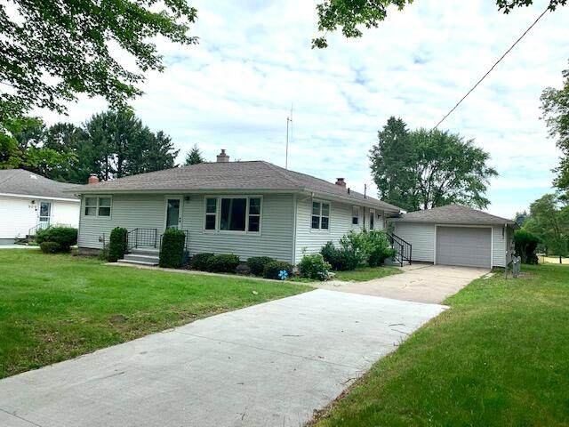 911 Maple Street - Photo 1