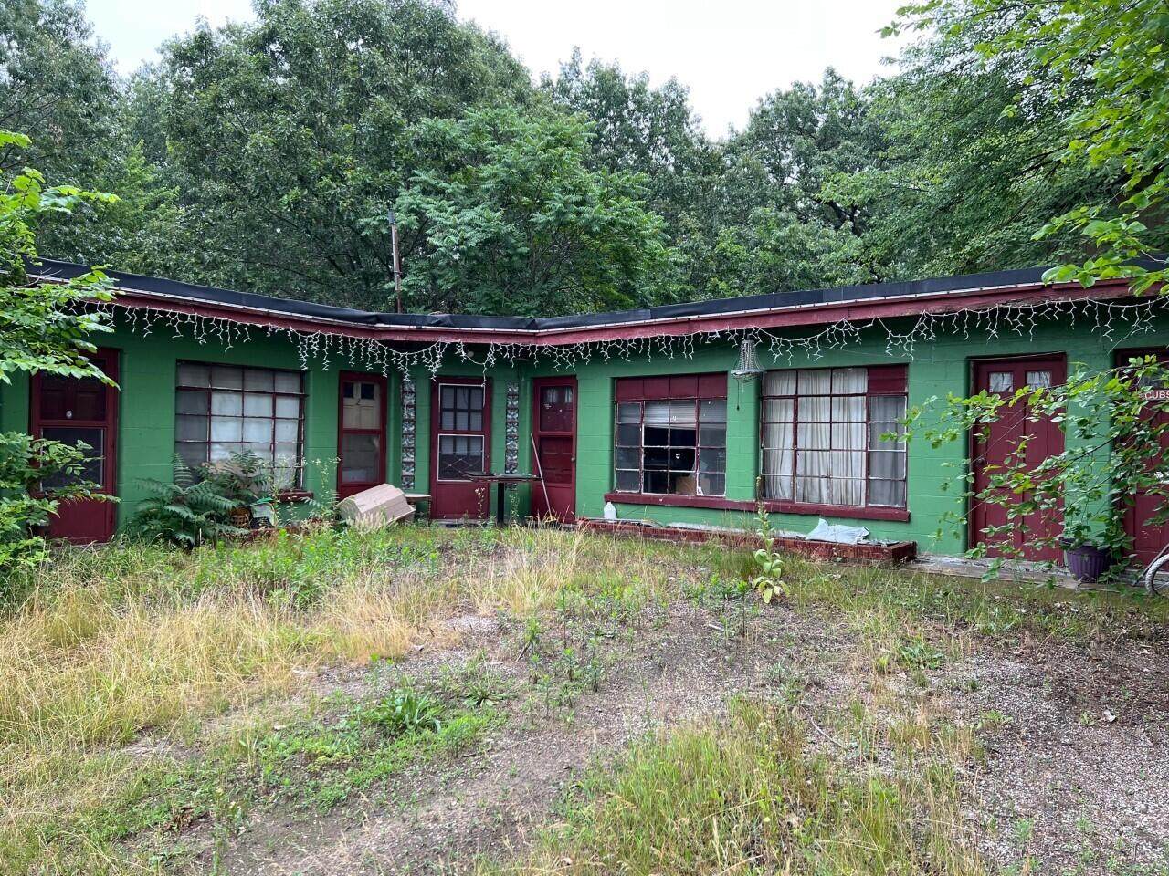 19267 Us 12 - Photo 1
